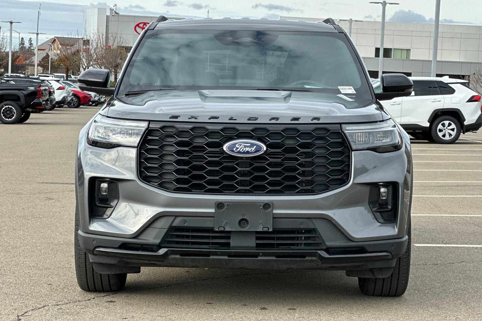 2025 Ford Explorer ST-Line