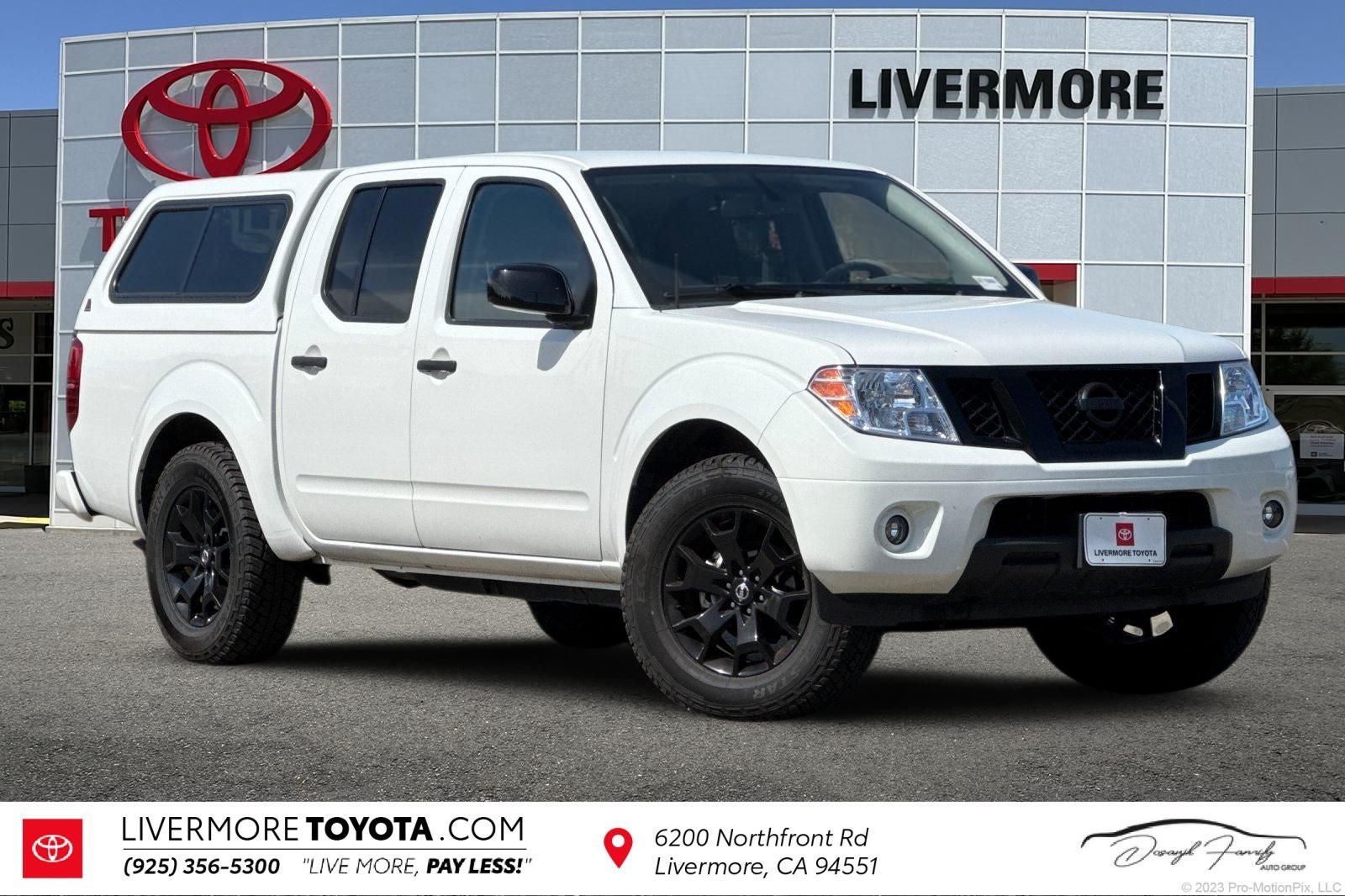 2020 Nissan Frontier SV Crew Cab 4X4 SWB's photo
