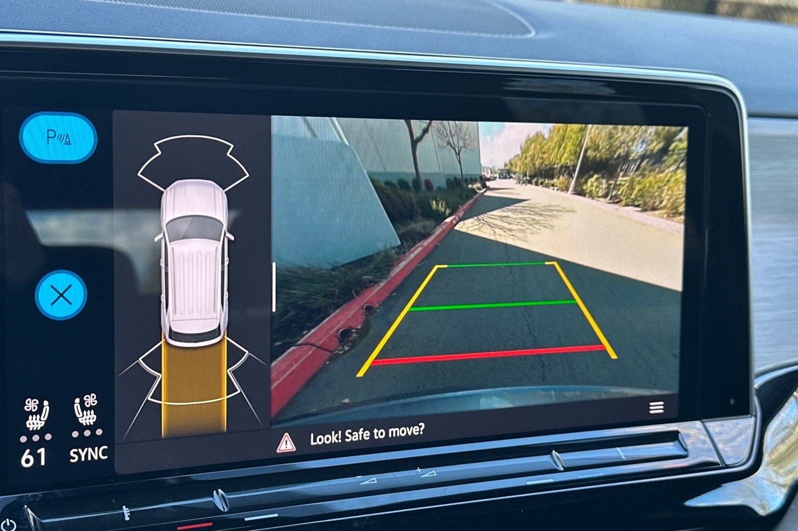 2024 Volkswagen Atlas Cross Sport 2.0T SE w/Technology