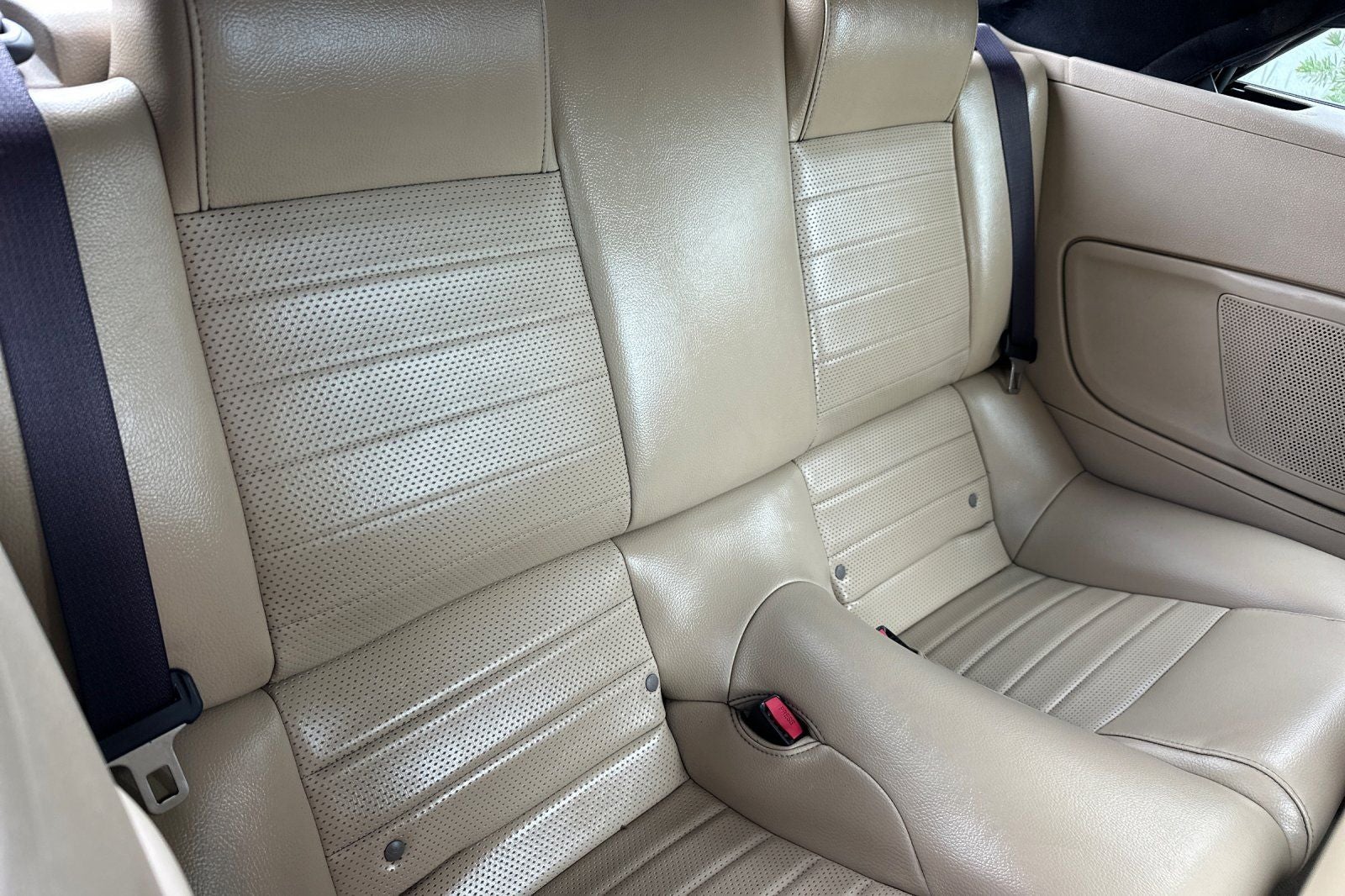 2005 Ford Mustang GT Premium