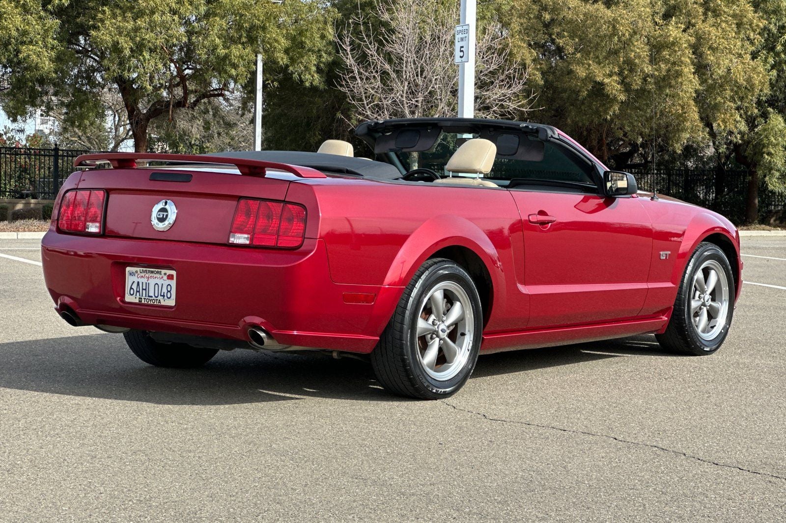 2005 Ford Mustang GT Premium