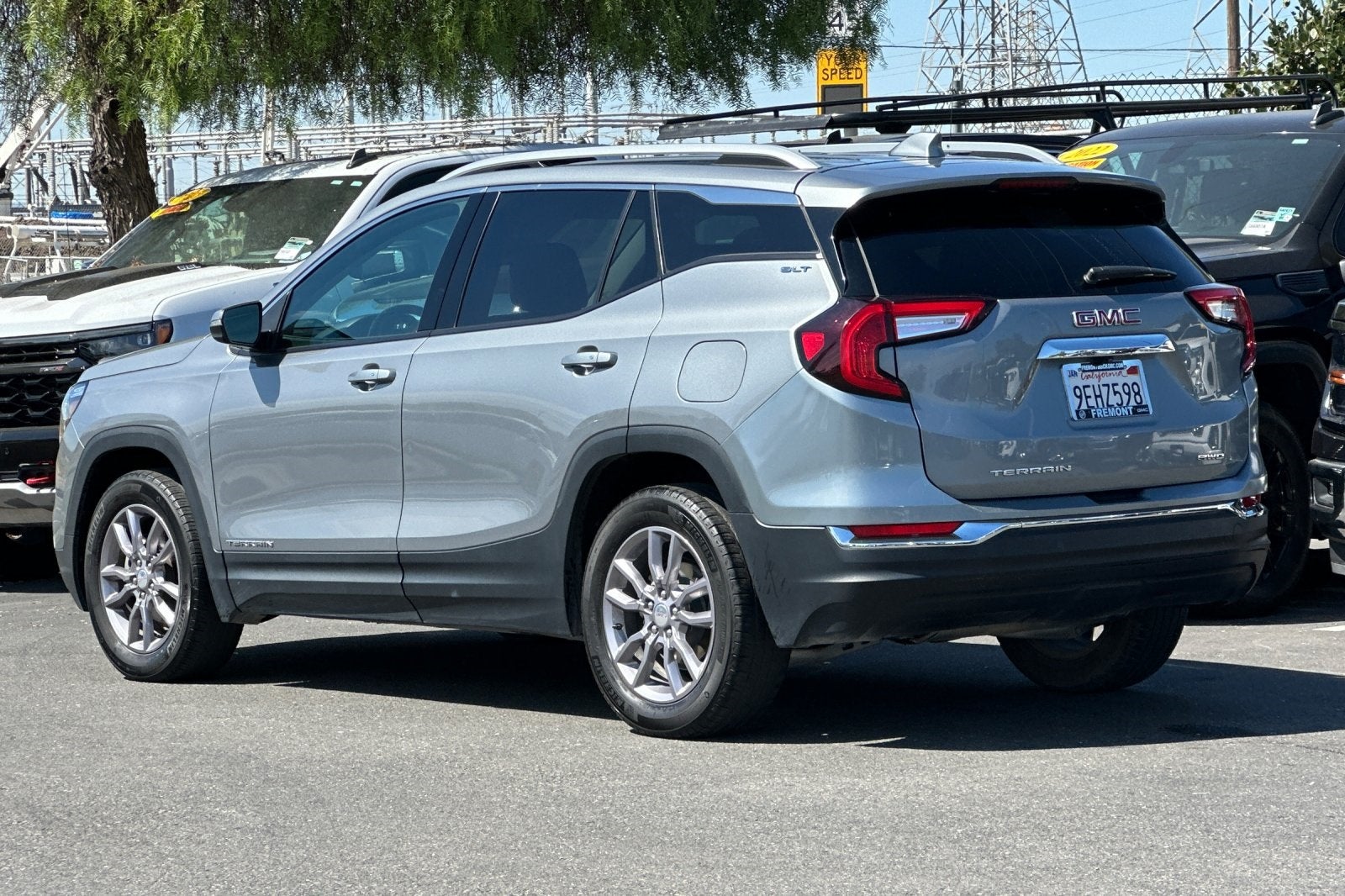 2023 GMC Terrain SLT