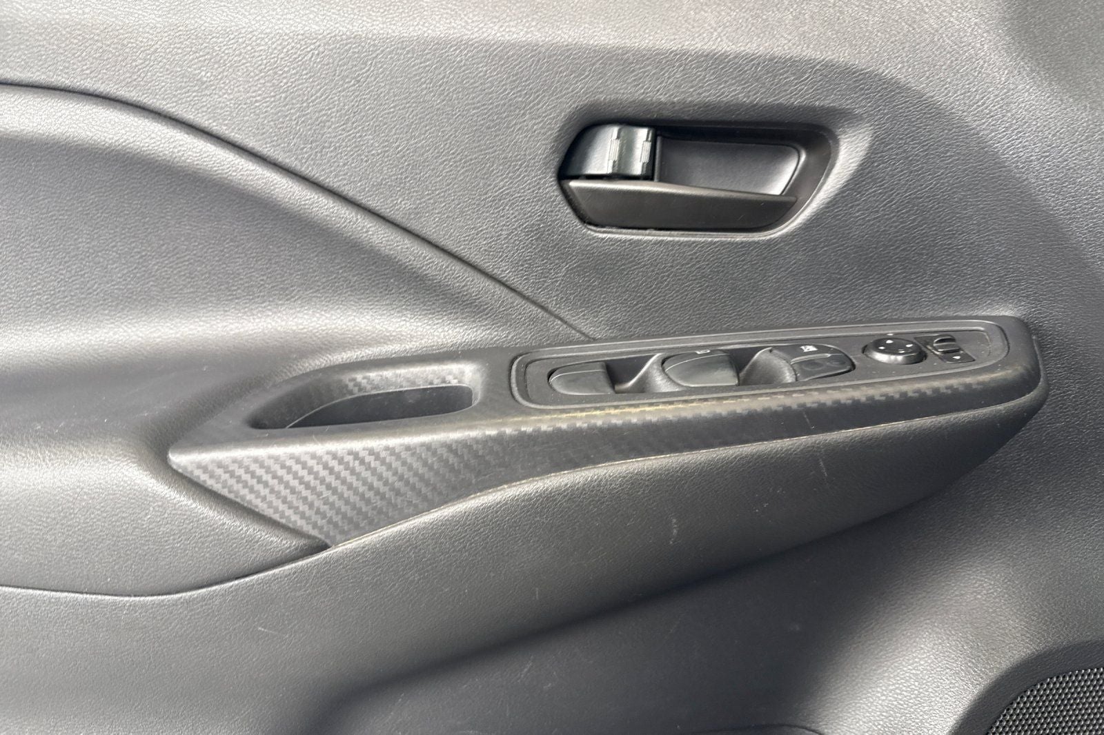 2020 Nissan Versa 1.6 S