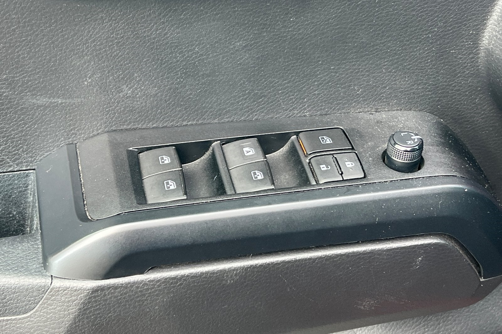 2022 Toyota Tacoma SR V6