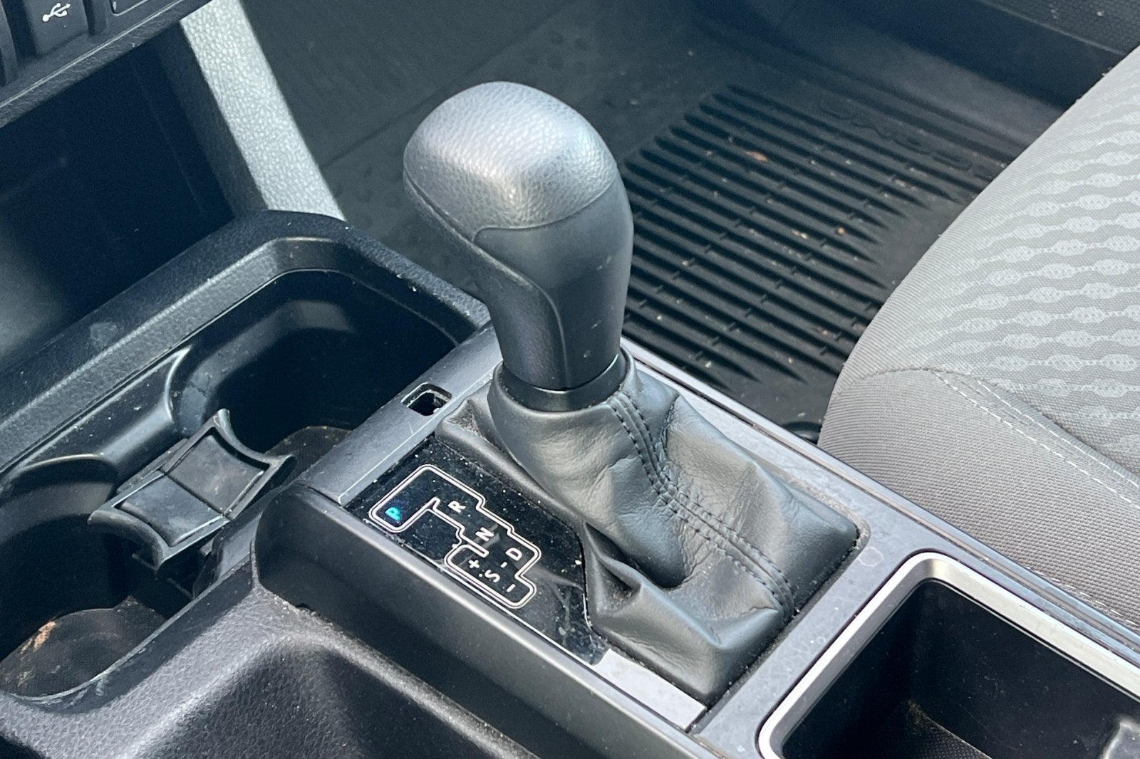 2022 Toyota Tacoma SR V6