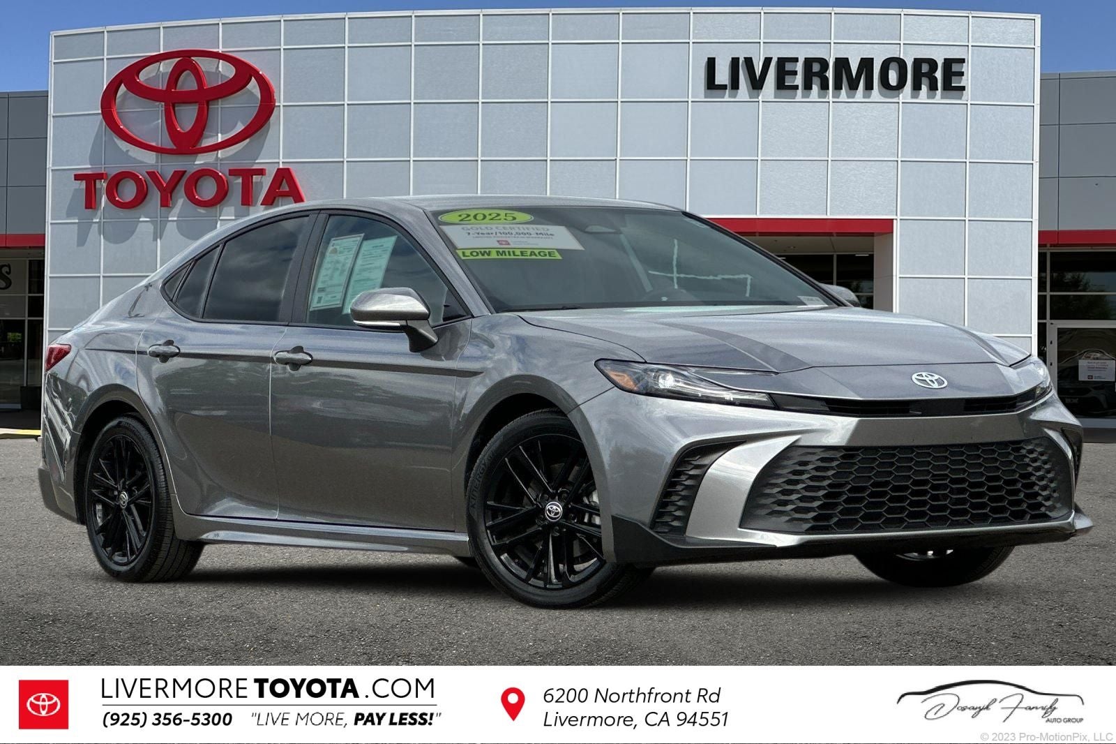 2025 Toyota Camry SE