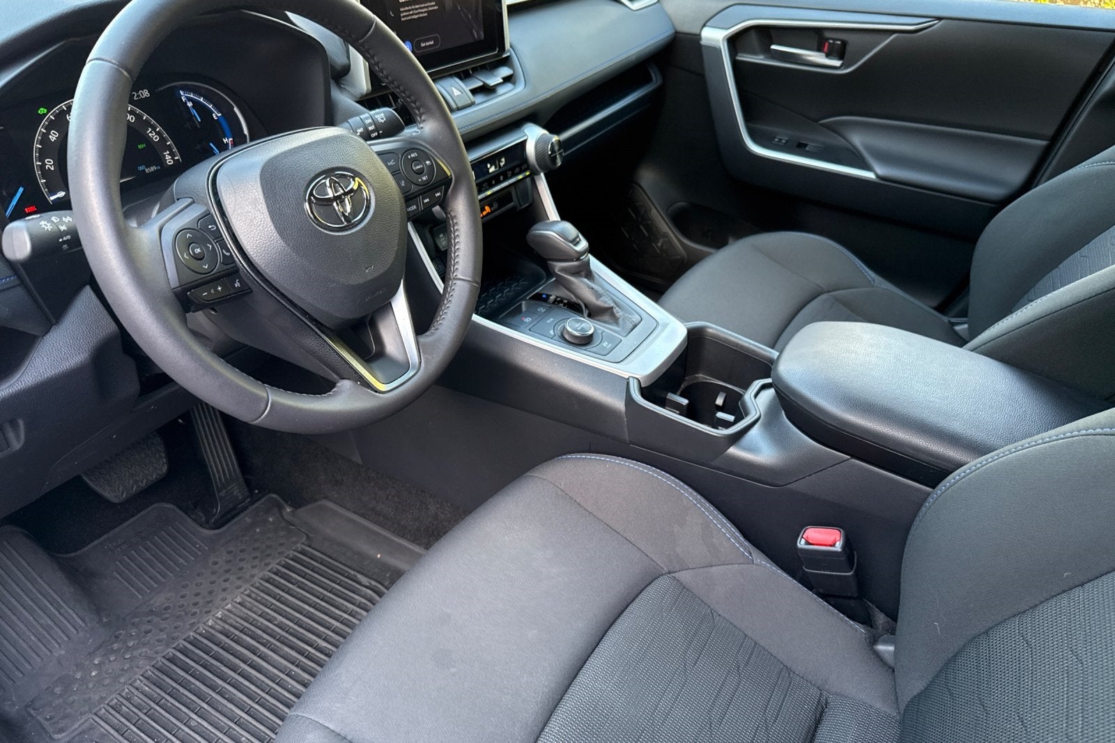 2025 Toyota RAV4 Hybrid SE