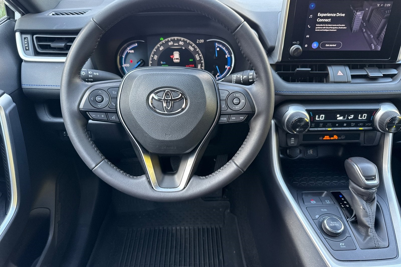 2025 Toyota RAV4 Hybrid SE
