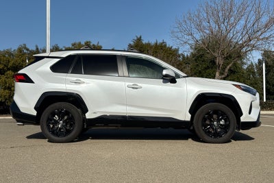 2025 Toyota RAV4 Hybrid SE