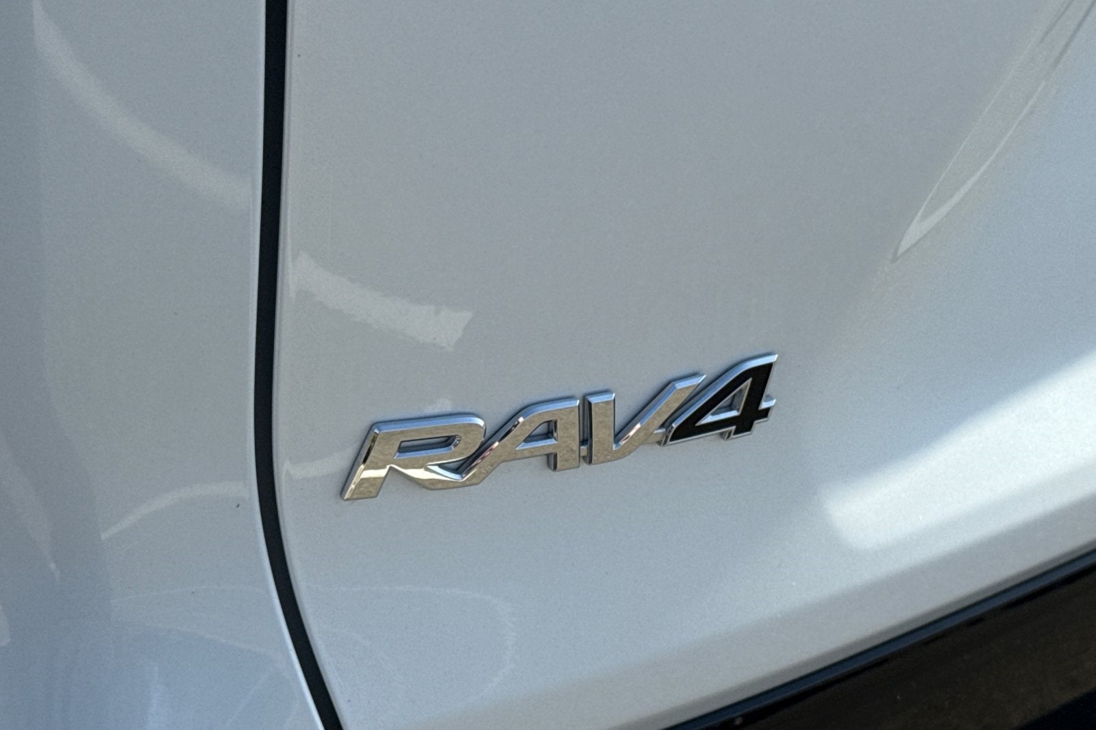 2025 Toyota RAV4 Hybrid SE