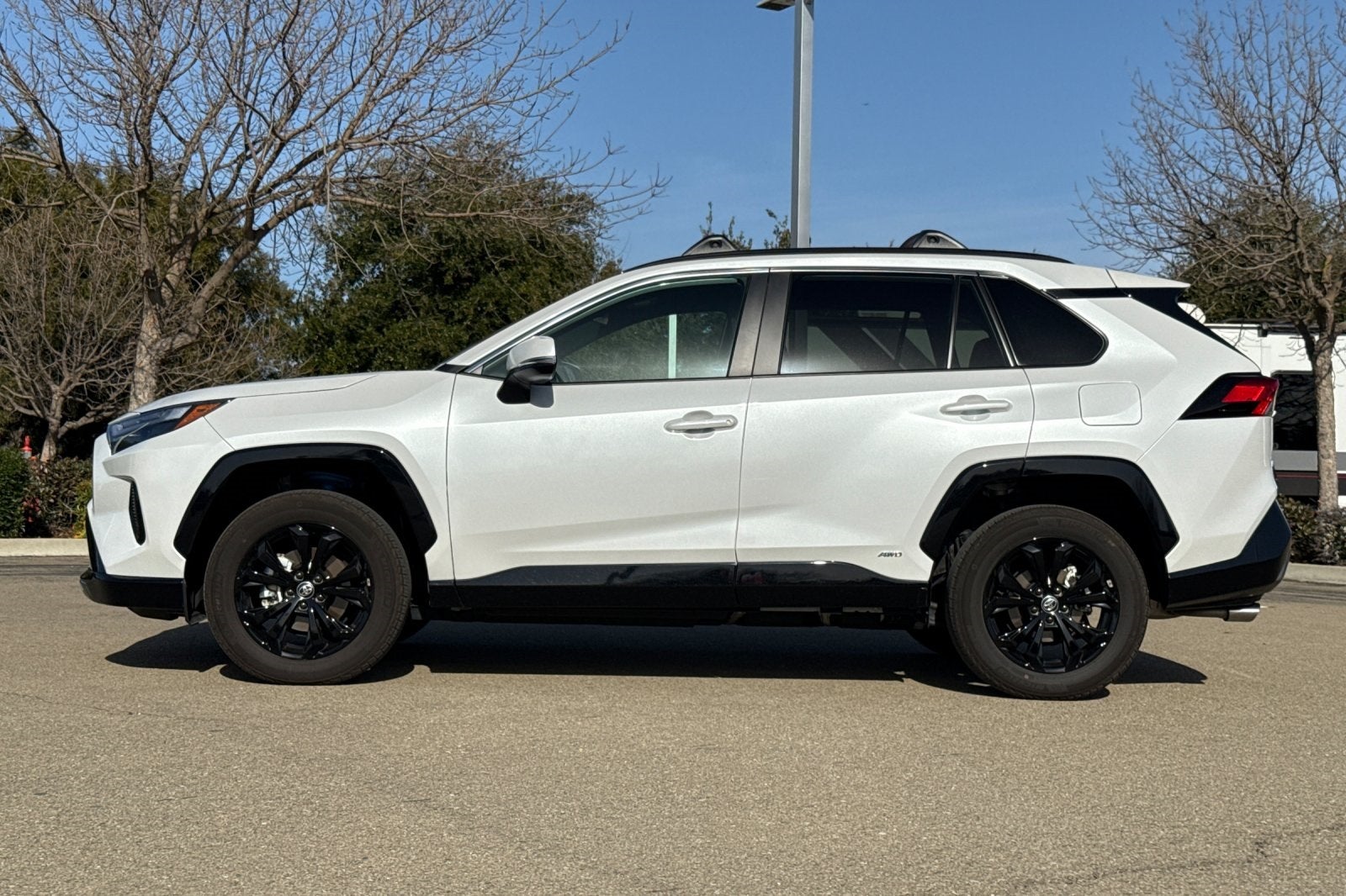 2025 Toyota RAV4 Hybrid SE