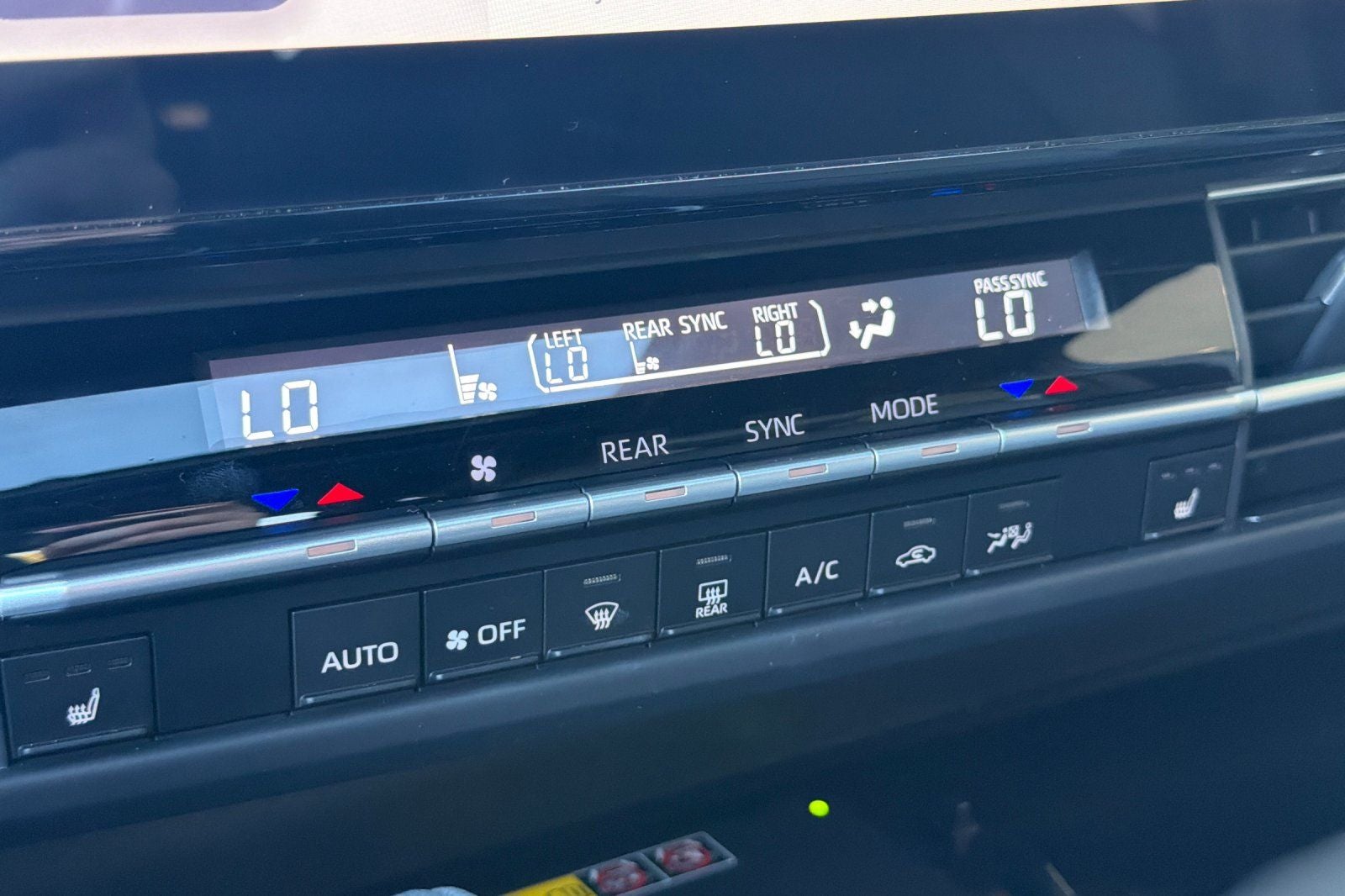 2025 Toyota Sienna XSE 7 Passenger