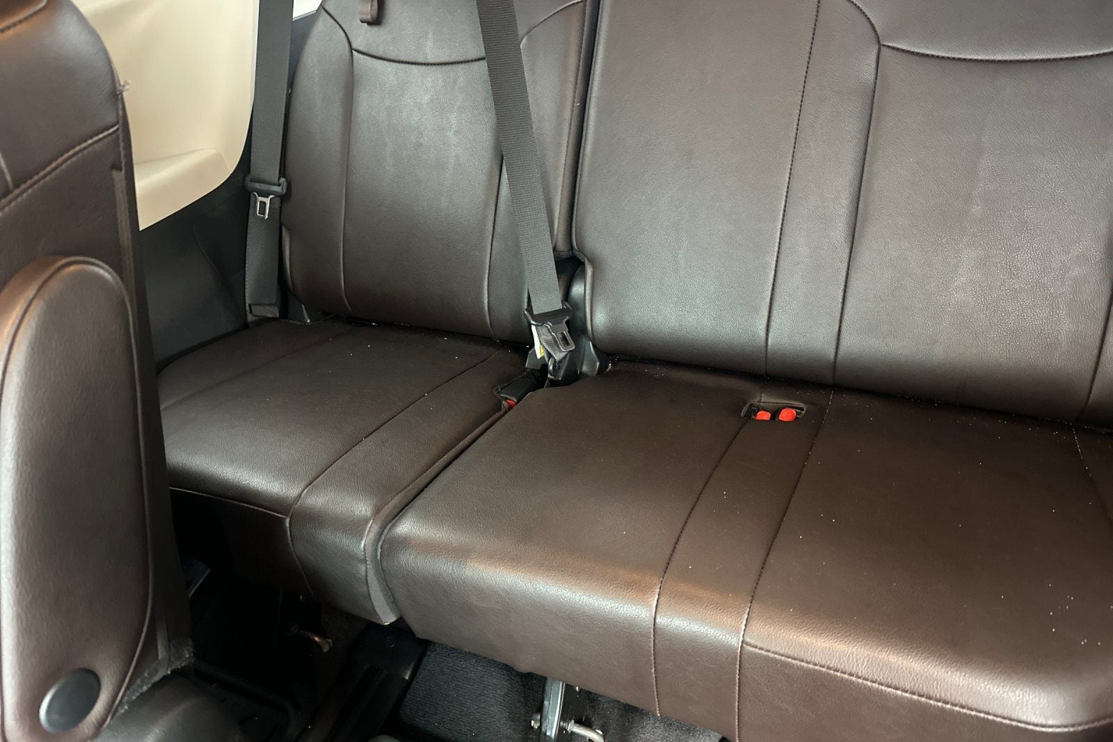 2023 Toyota Sienna Platinum 7 Passenger