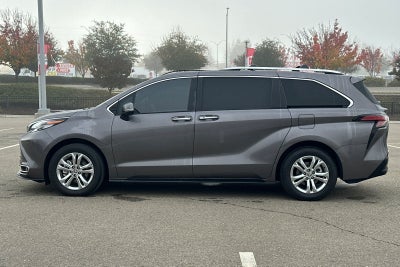 2023 Toyota Sienna Platinum 7 Passenger