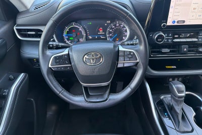 2023 Toyota Highlander Hybrid XLE