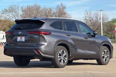 2023 Toyota Highlander Hybrid XLE