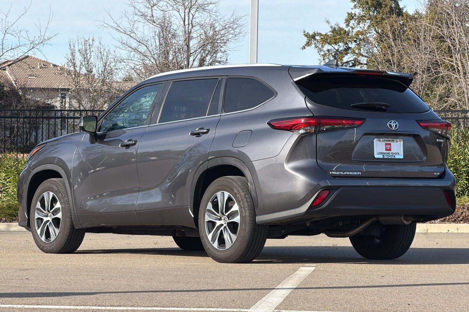 2023 Toyota Highlander Hybrid XLE