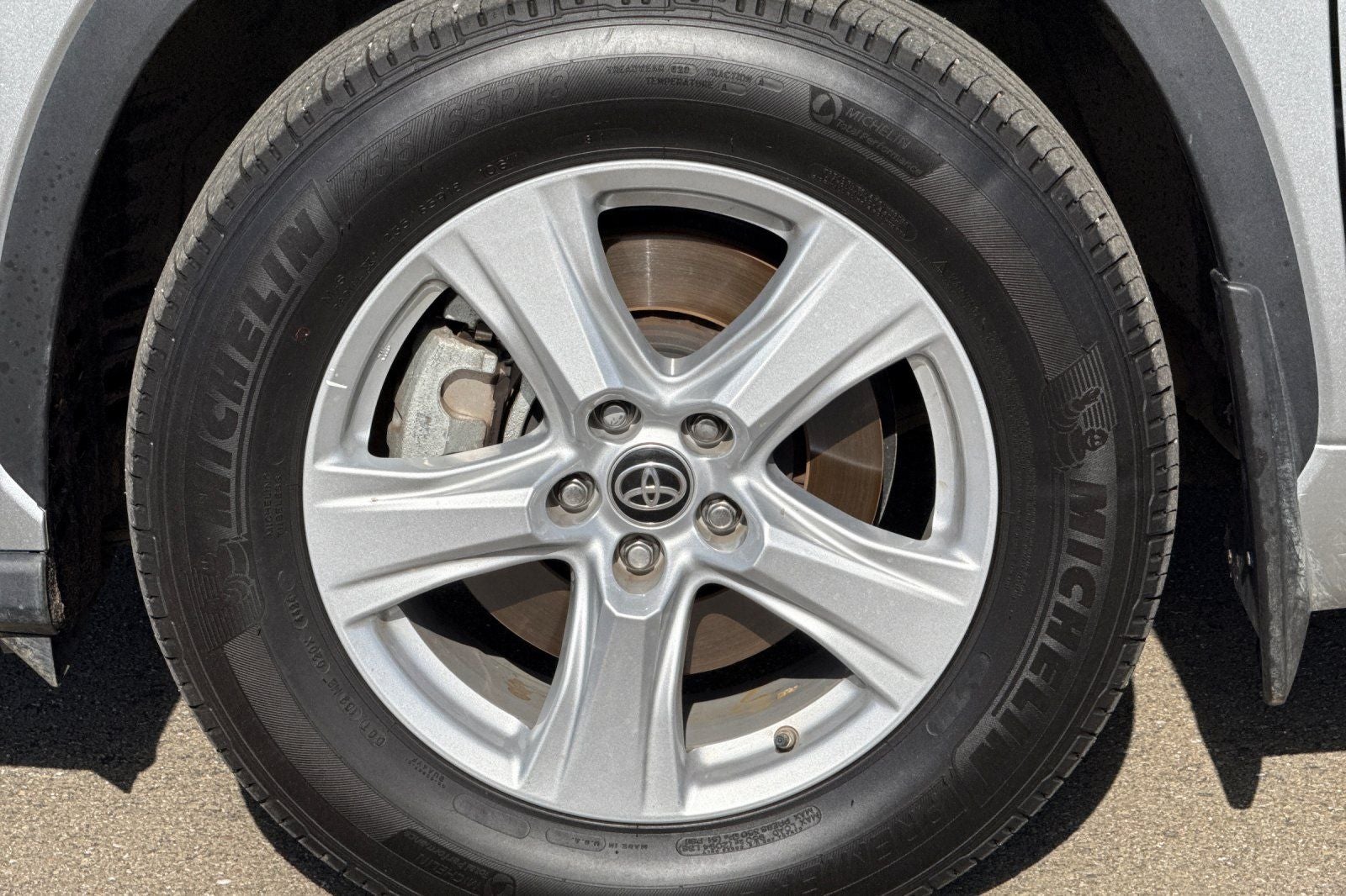 2025 Toyota Highlander LE