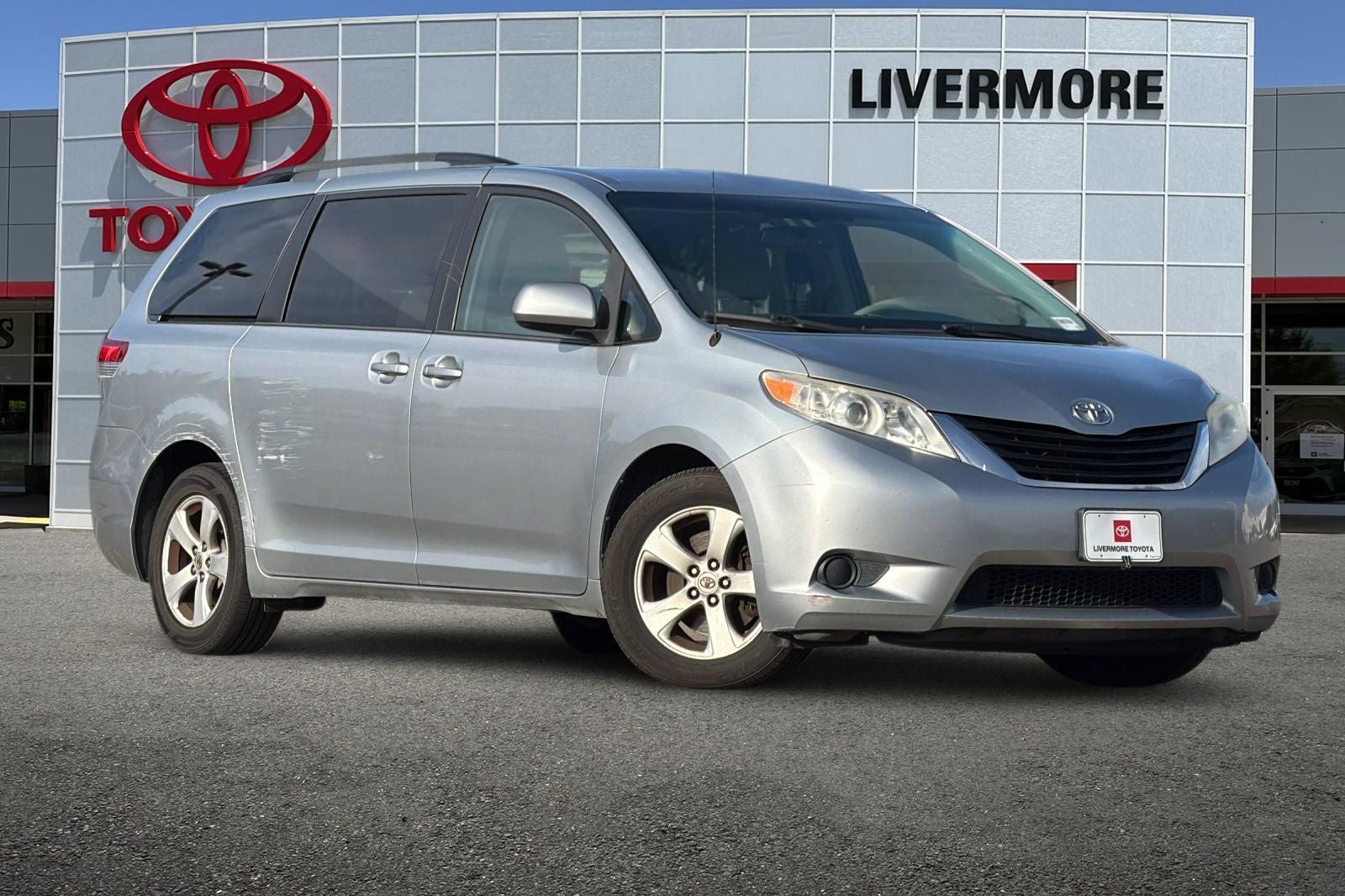 Used 2014 Toyota Sienna LE with VIN 5TDKK3DC1ES500276 for sale in Livermore, CA