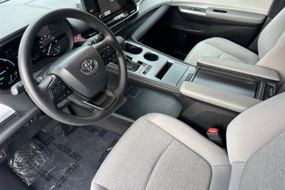 2026 Toyota Sienna LE 8 Passenger