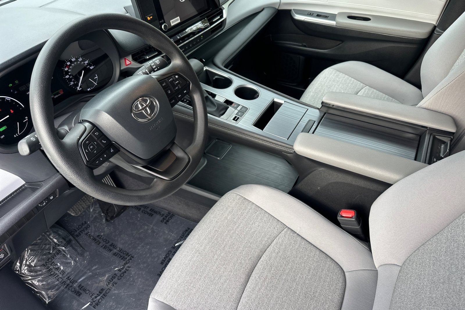 2026 Toyota Sienna LE 8 Passenger