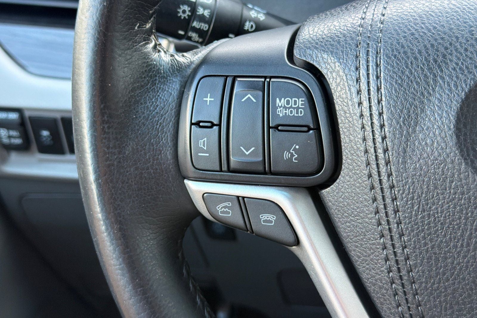 2016 Toyota Sienna XLE 8 Passenger