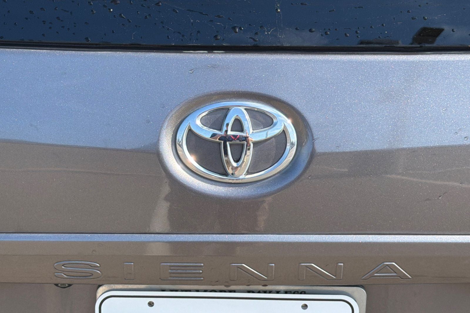 2016 Toyota Sienna XLE 8 Passenger