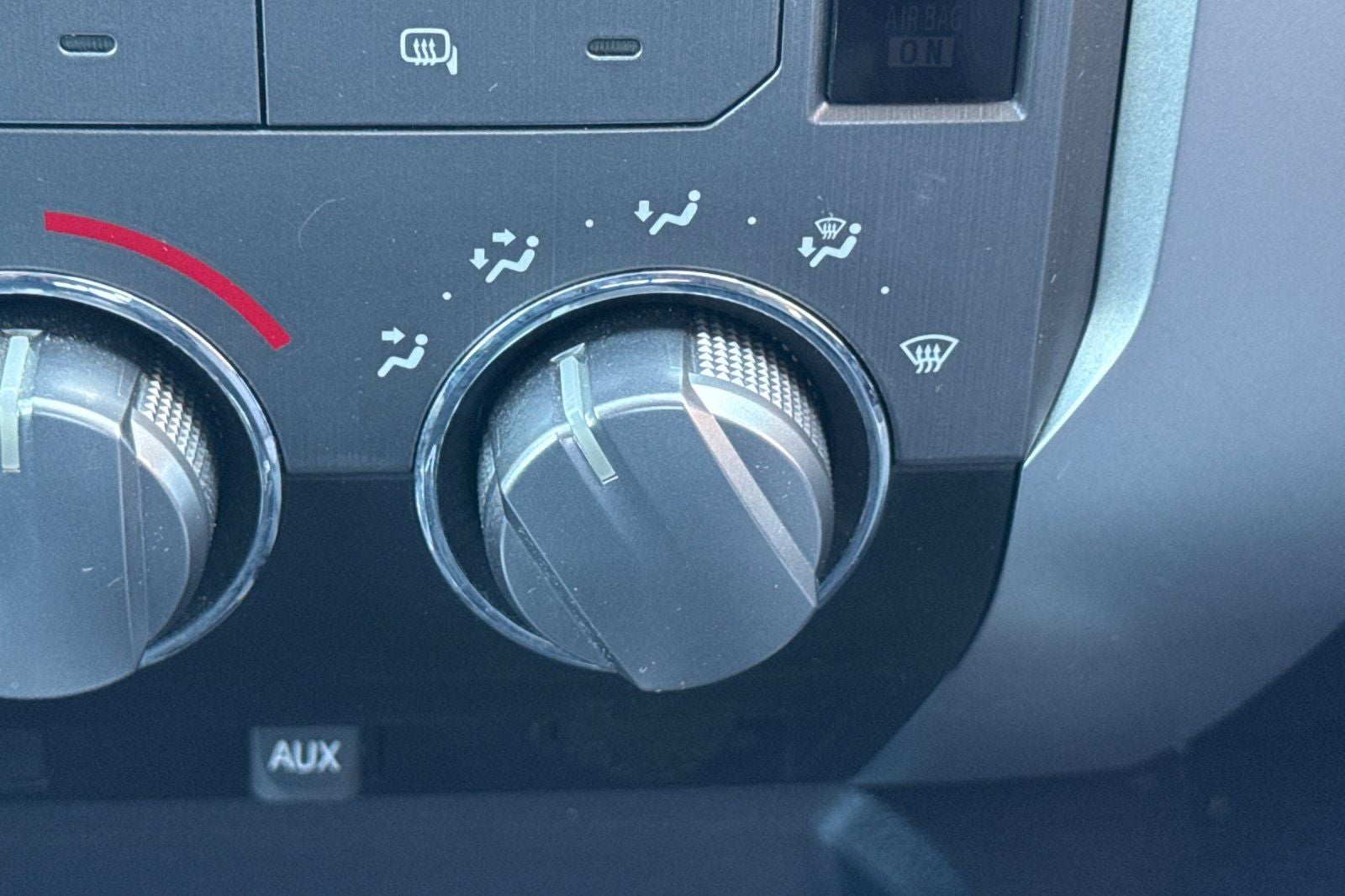 2015 Toyota Tundra SR5 5.7L V8