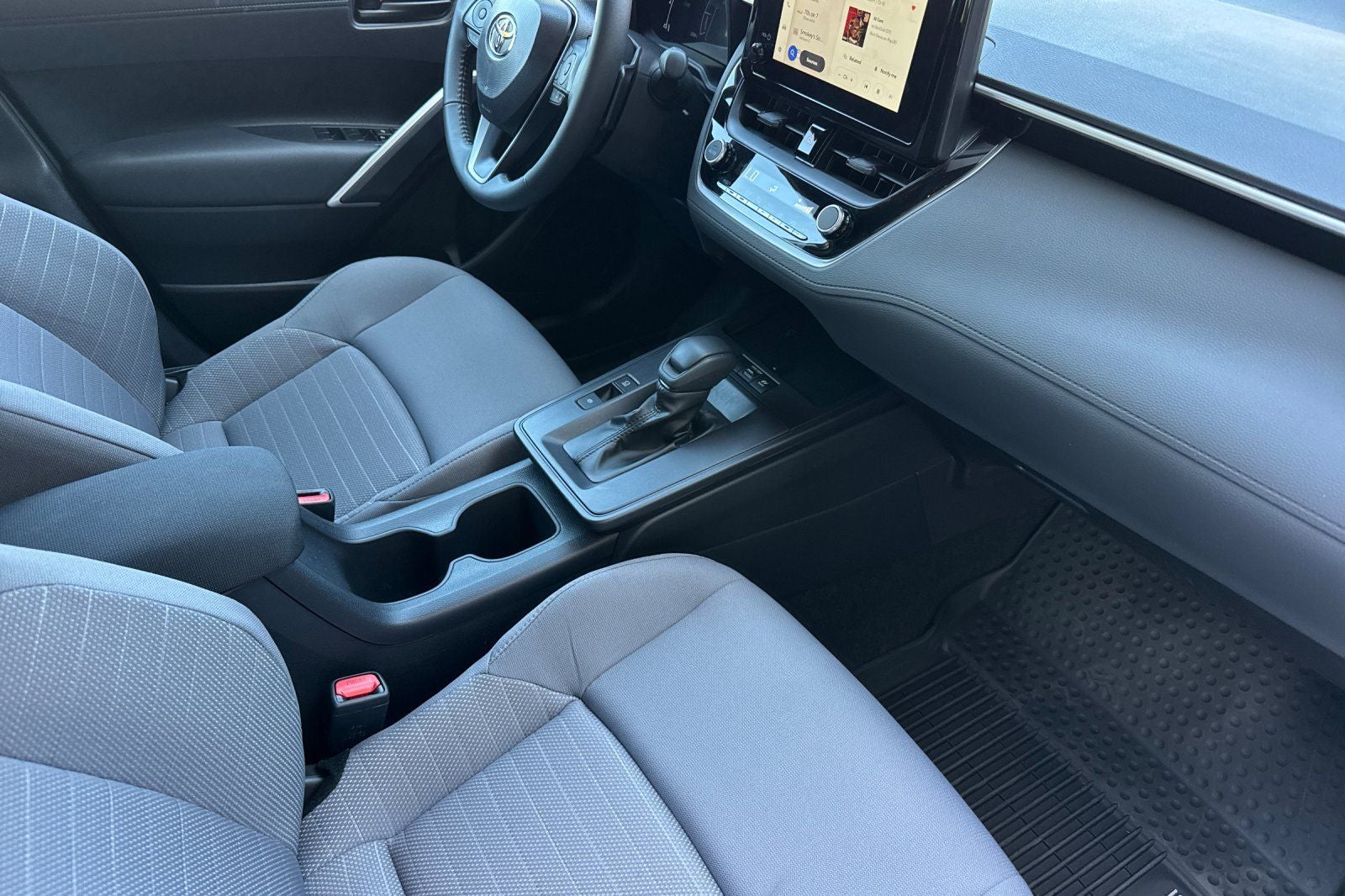 2026 Toyota Corolla Cross Hybrid SE