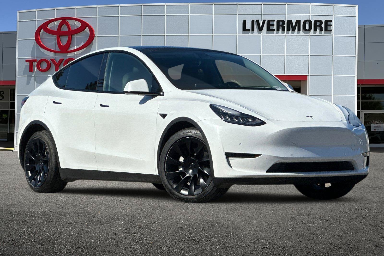 Used 2022 Tesla Model Y Long Range with VIN 7SAYGAEE4NF489765 for sale in Livermore, CA