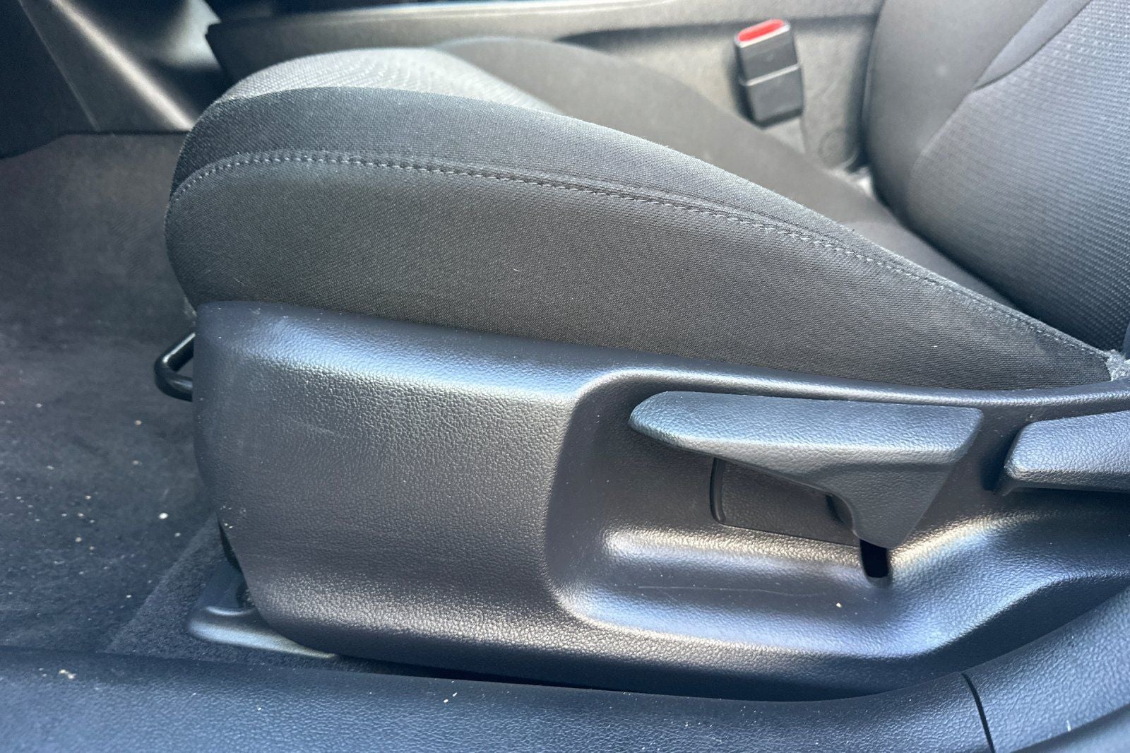 2022 Toyota Prius LE