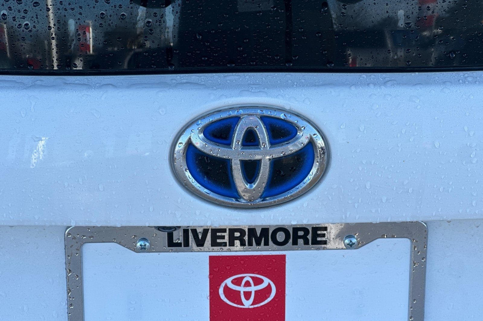 2022 Toyota Prius LE