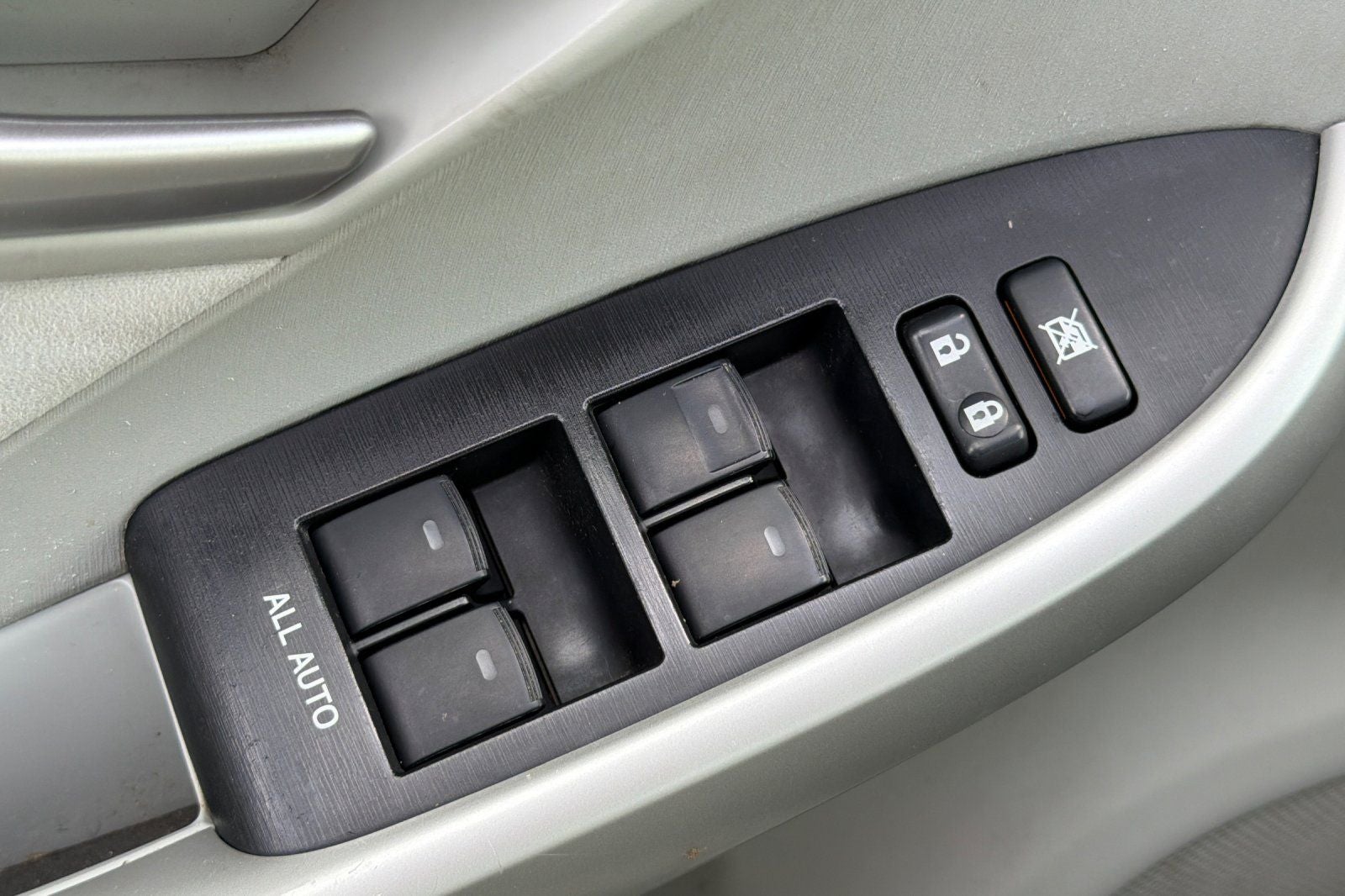2014 Toyota Prius Three