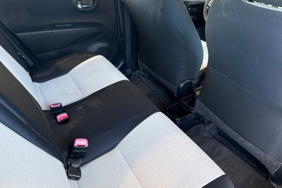 2012 Toyota Yaris LE