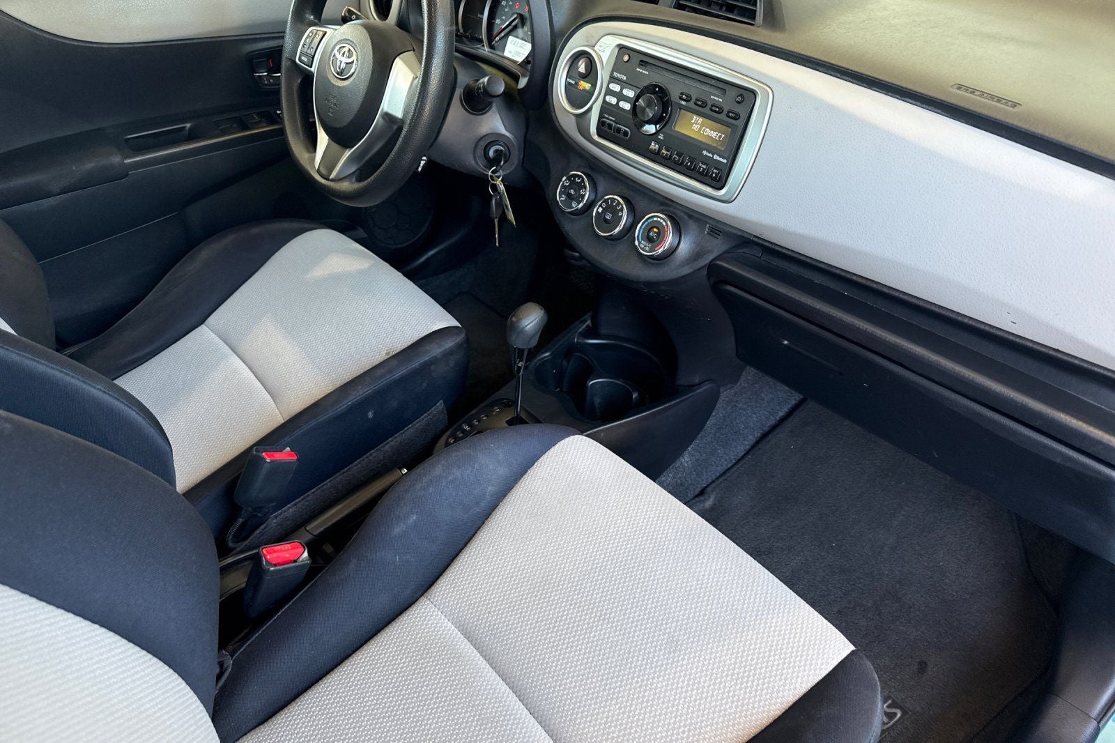2012 Toyota Yaris LE