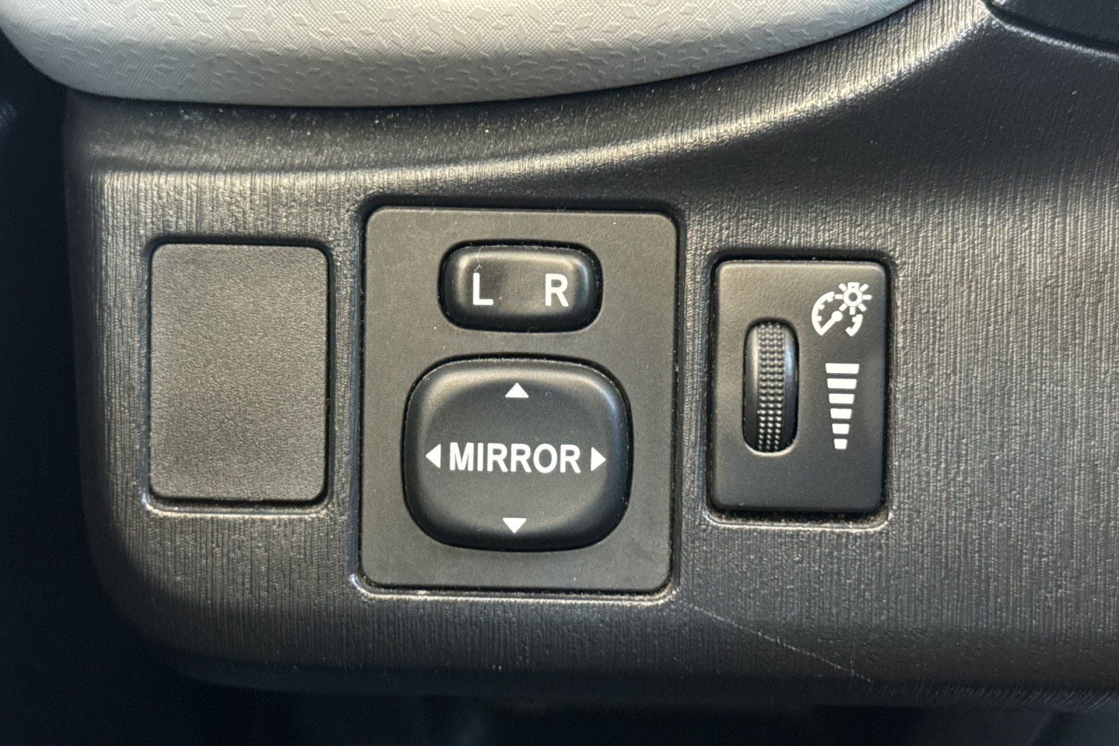 2012 Toyota Yaris LE