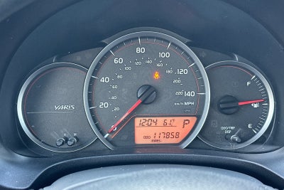 2013 Toyota Yaris LE