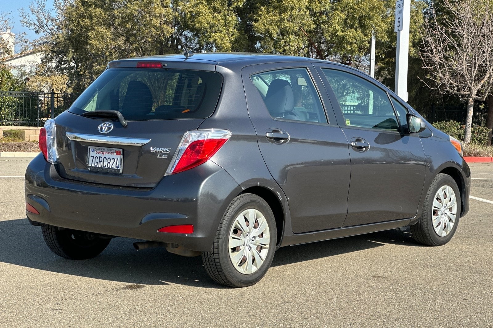 2013 Toyota Yaris LE