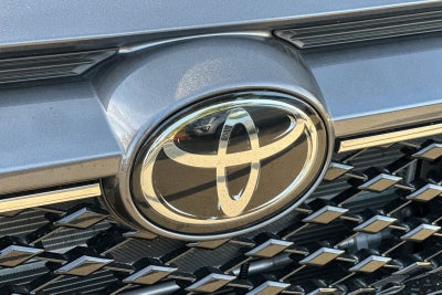 2025 Toyota RAV4 Plug-In Hybrid XSE