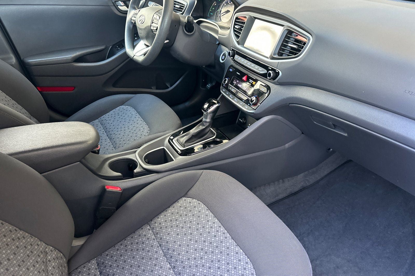 2018 Hyundai Ioniq Hybrid Blue