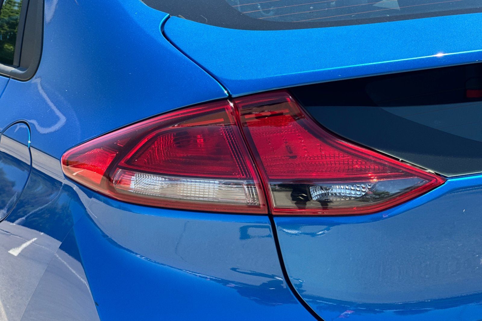 2018 Hyundai Ioniq Hybrid Blue