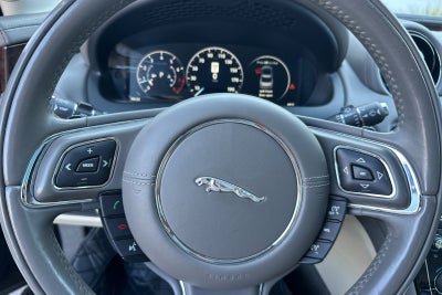 2016 Jaguar XJ R-Sport