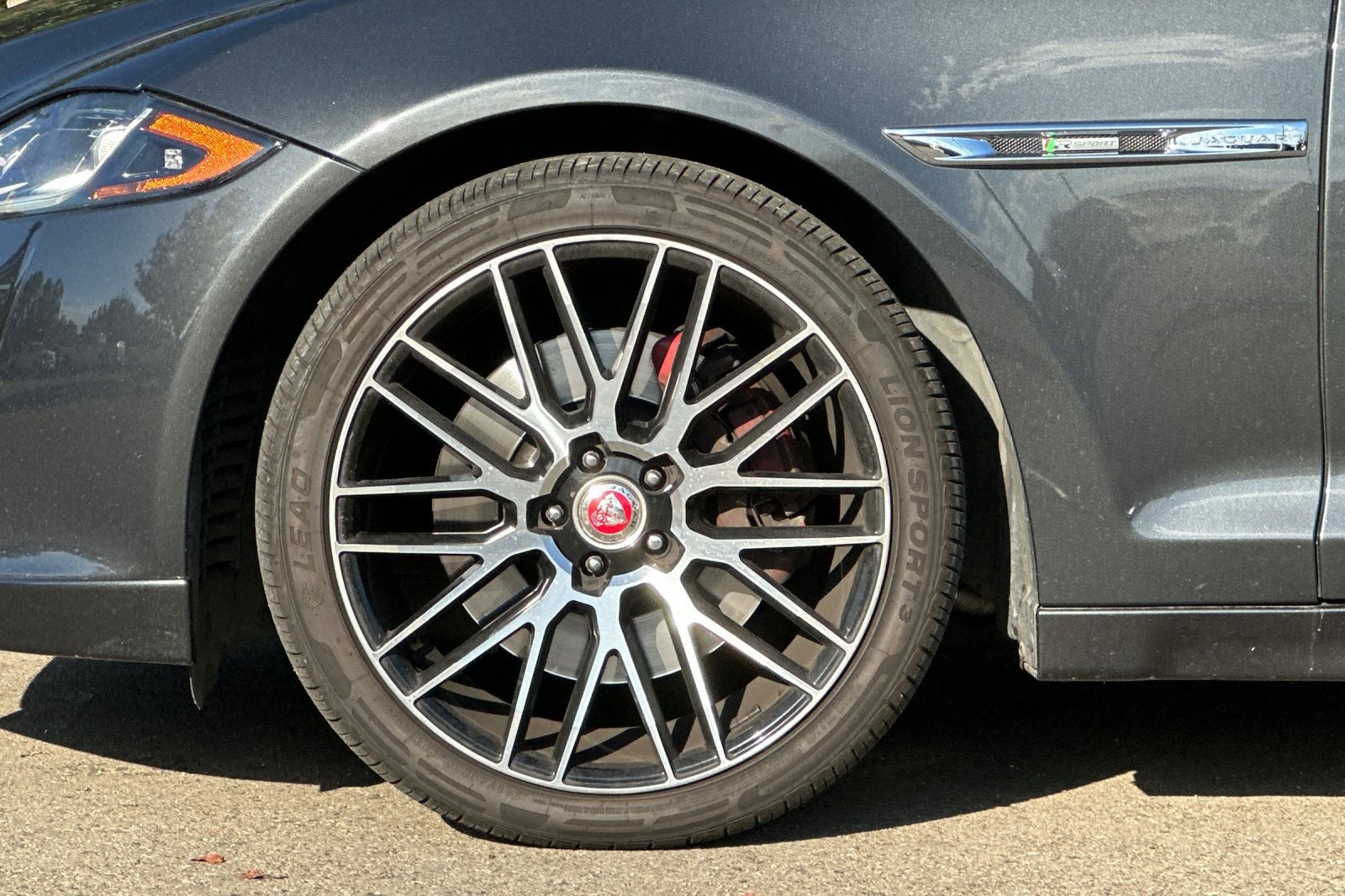 2016 Jaguar XJ R-Sport