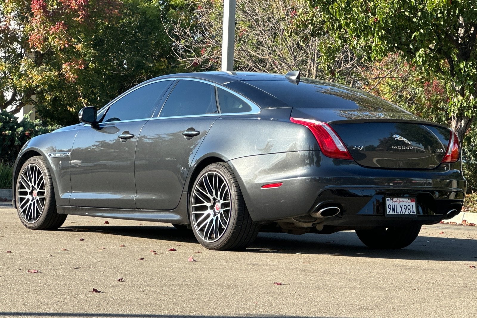 2016 Jaguar XJ R-Sport