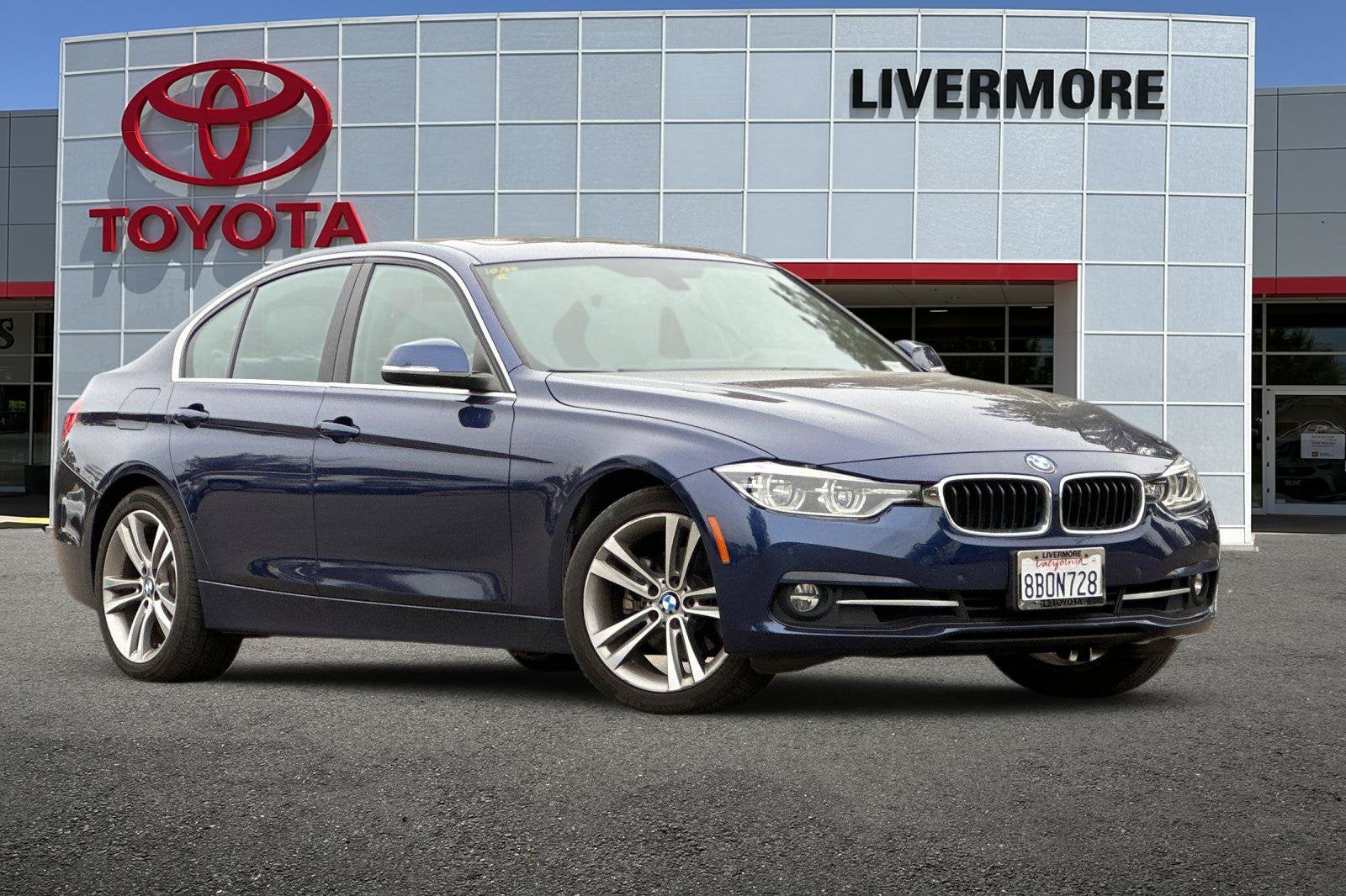 Used 2018 BMW 3 Series 330i with VIN WBA8B9G50JNU96261 for sale in Livermore, CA