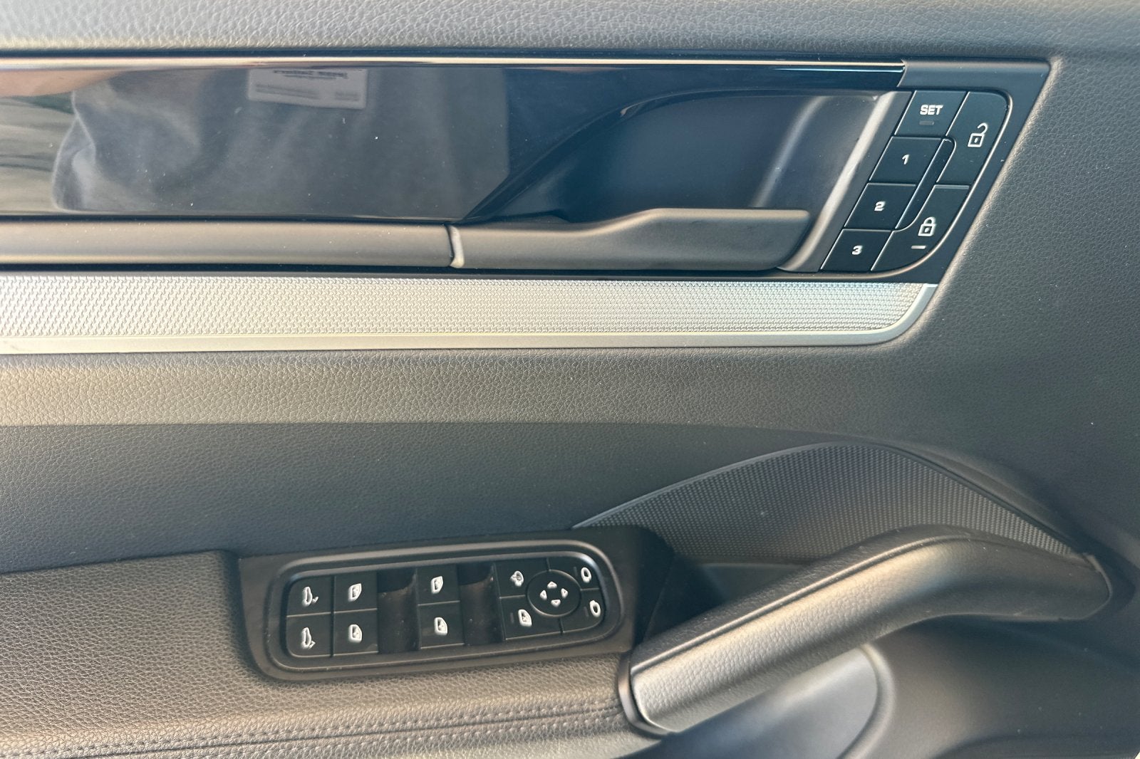 2025 Porsche Cayenne Base