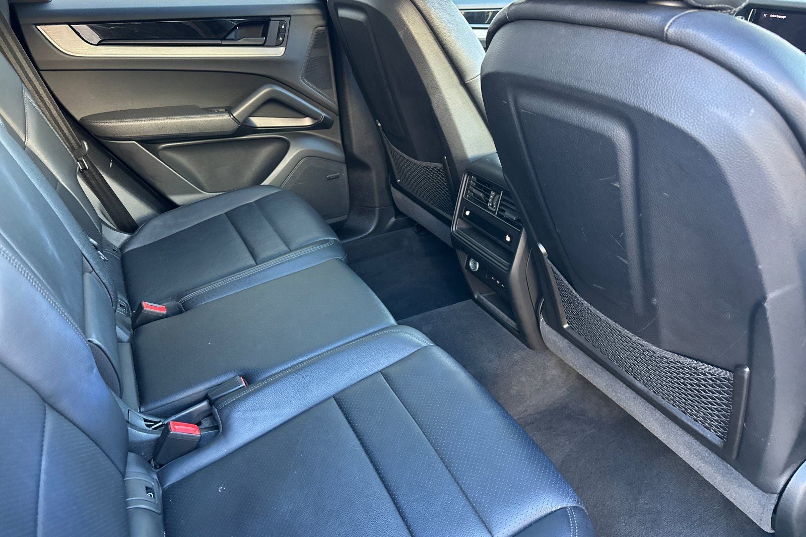 2024 Porsche Cayenne Base