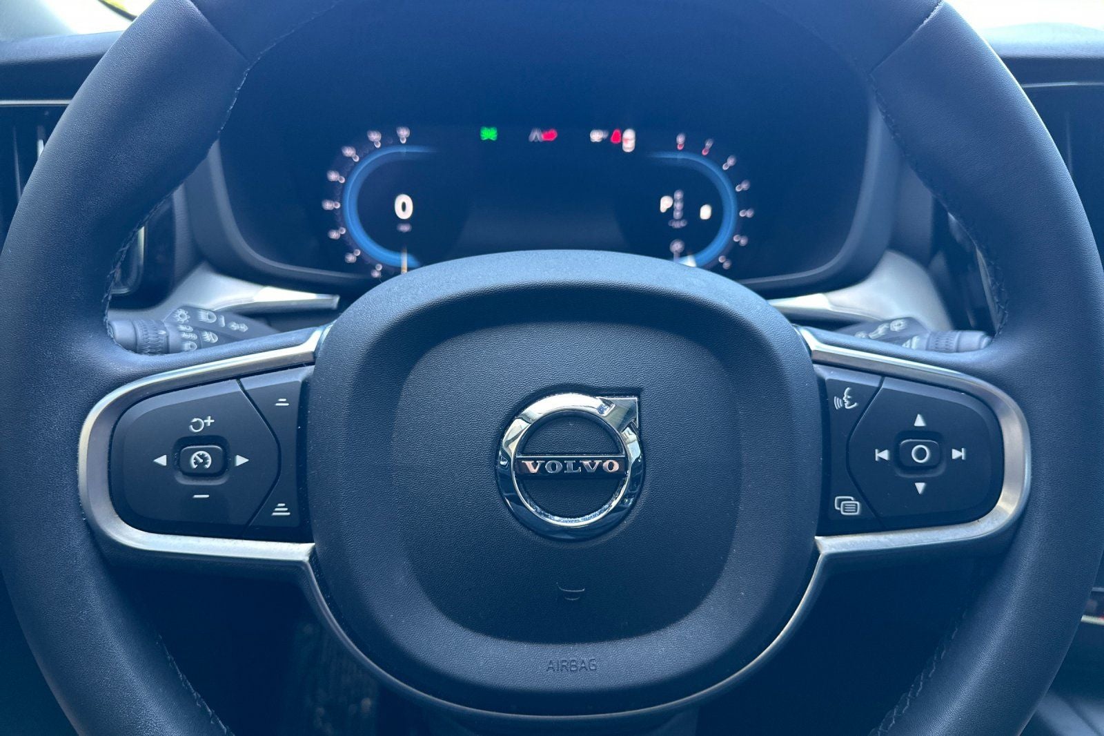 2023 Volvo XC60 B5 Core