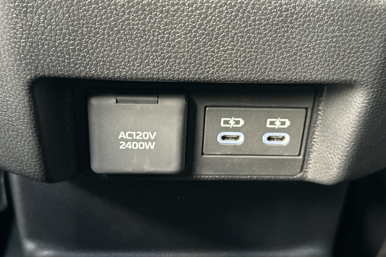 2026 Toyota Tacoma i-FORCE MAX Tacoma Trailhunter