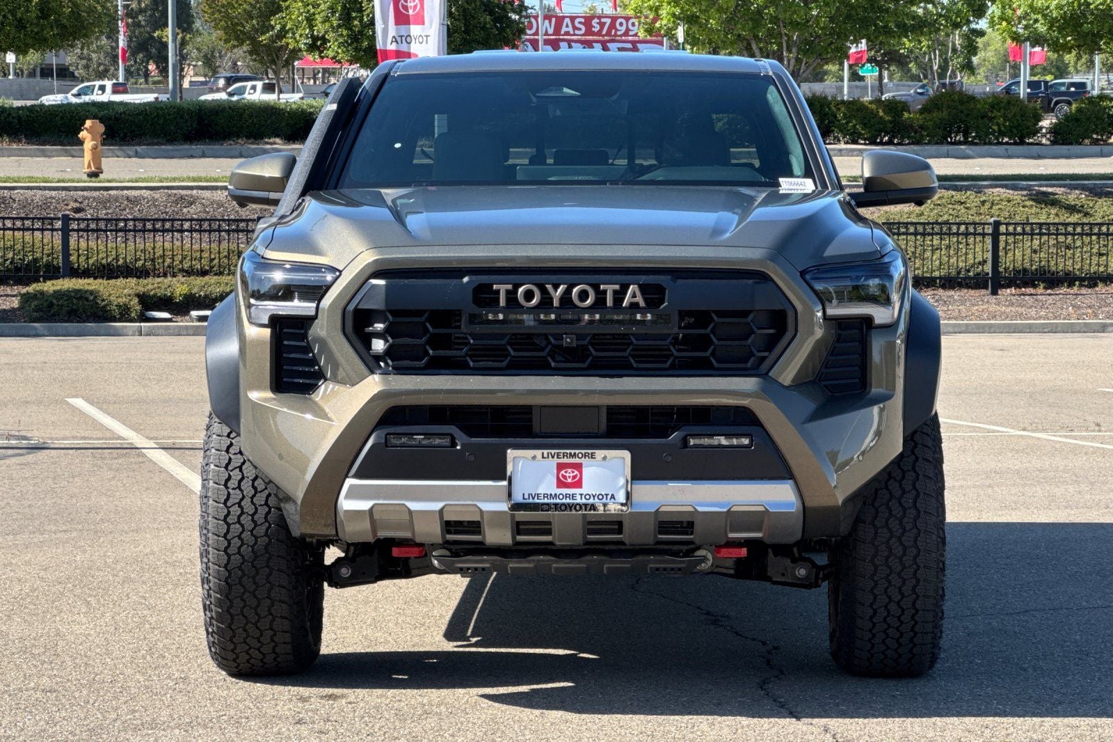 2026 Toyota Tacoma i-FORCE MAX Tacoma Trailhunter